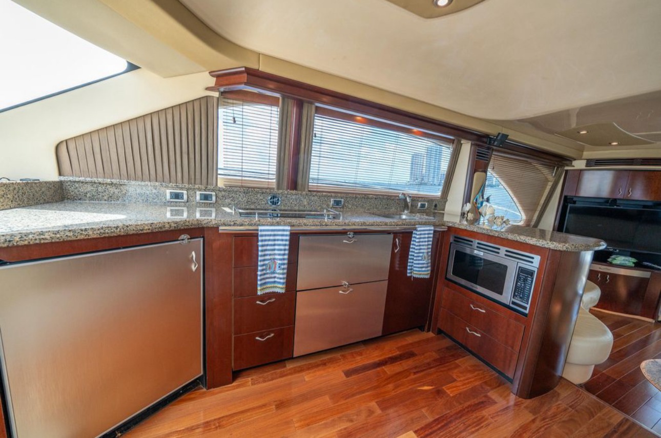 Nassau yacht bathroom